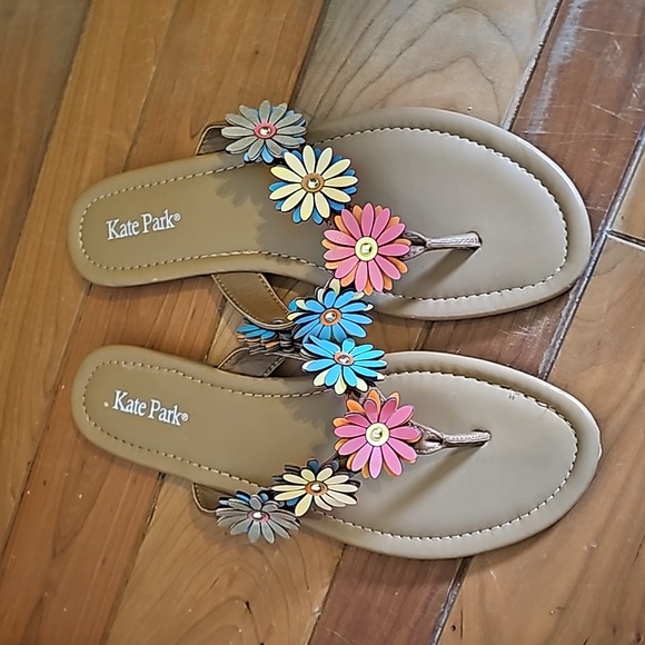 NWOT Kate Park floral sandals size 10 - Picture 3 of 7